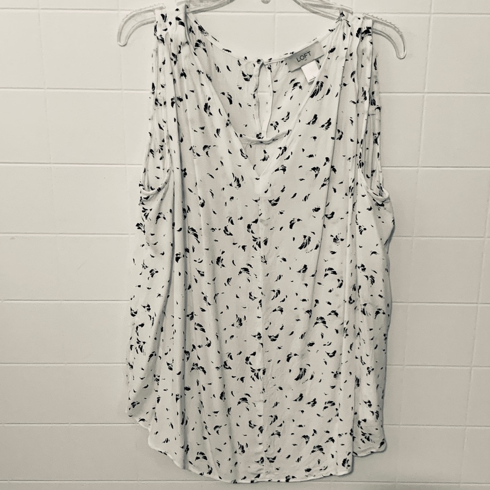 LOFT Sleeveless Top